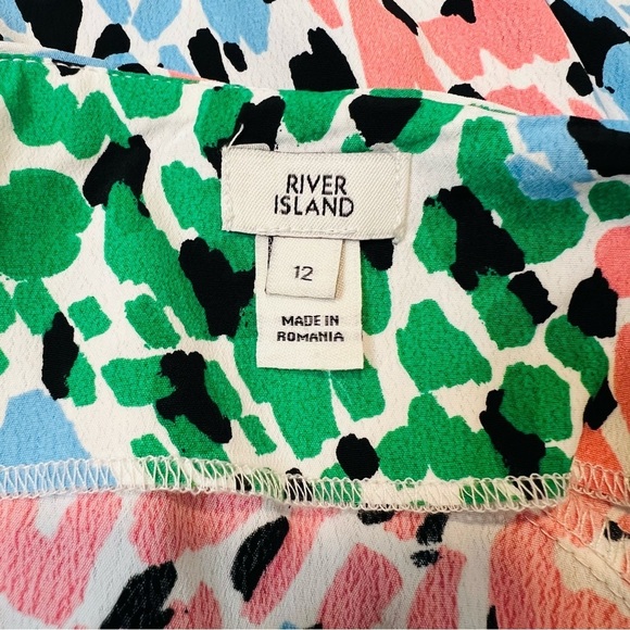 River Island Ruffled Abstract-Print Pastel High-Low V-Neck Wrap Dress. Size 12. - Picture 11 of 14